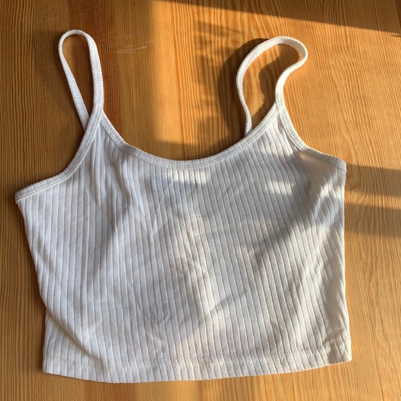 Topshop Tops - ✨2 for 15$✨Topshop white crop top / camisole